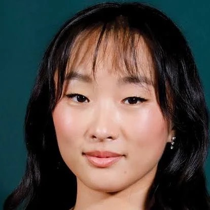 Ji-young Yoo as Zoey in KPop Demon Hunters